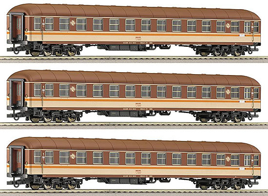 Set of 3 Sleeping cars in &quot;Estrella&quot; livery<br /><a href='images/pictures/Roco/64043.jpg' target='_blank'>Full size image</a>
